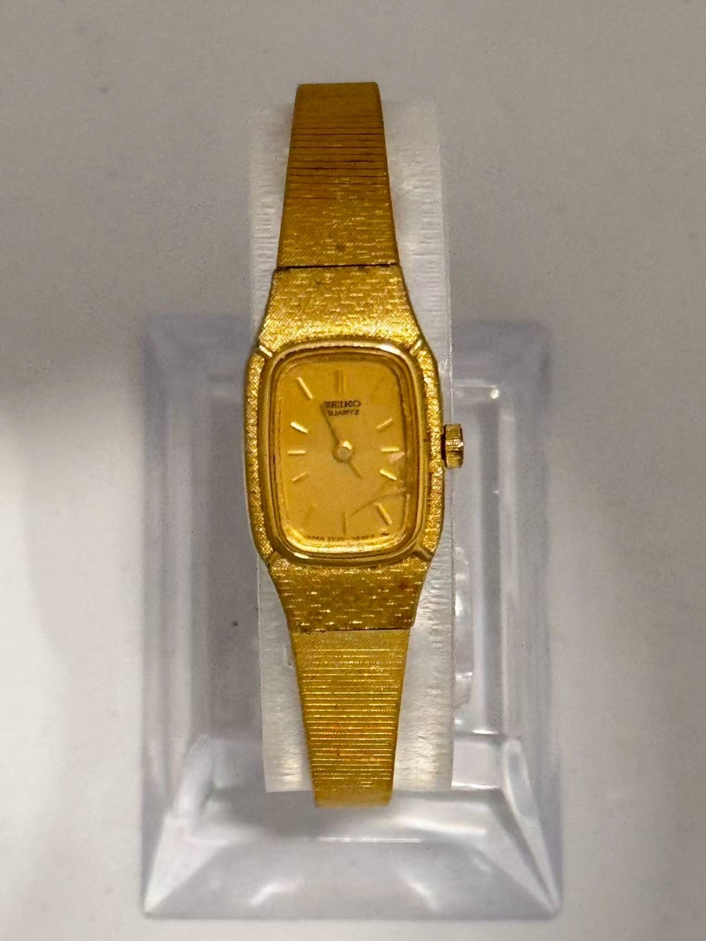 Vintage Seiko Women Quartz Gold Tone Watch 14mm Rectangle Dial New Battery Runs